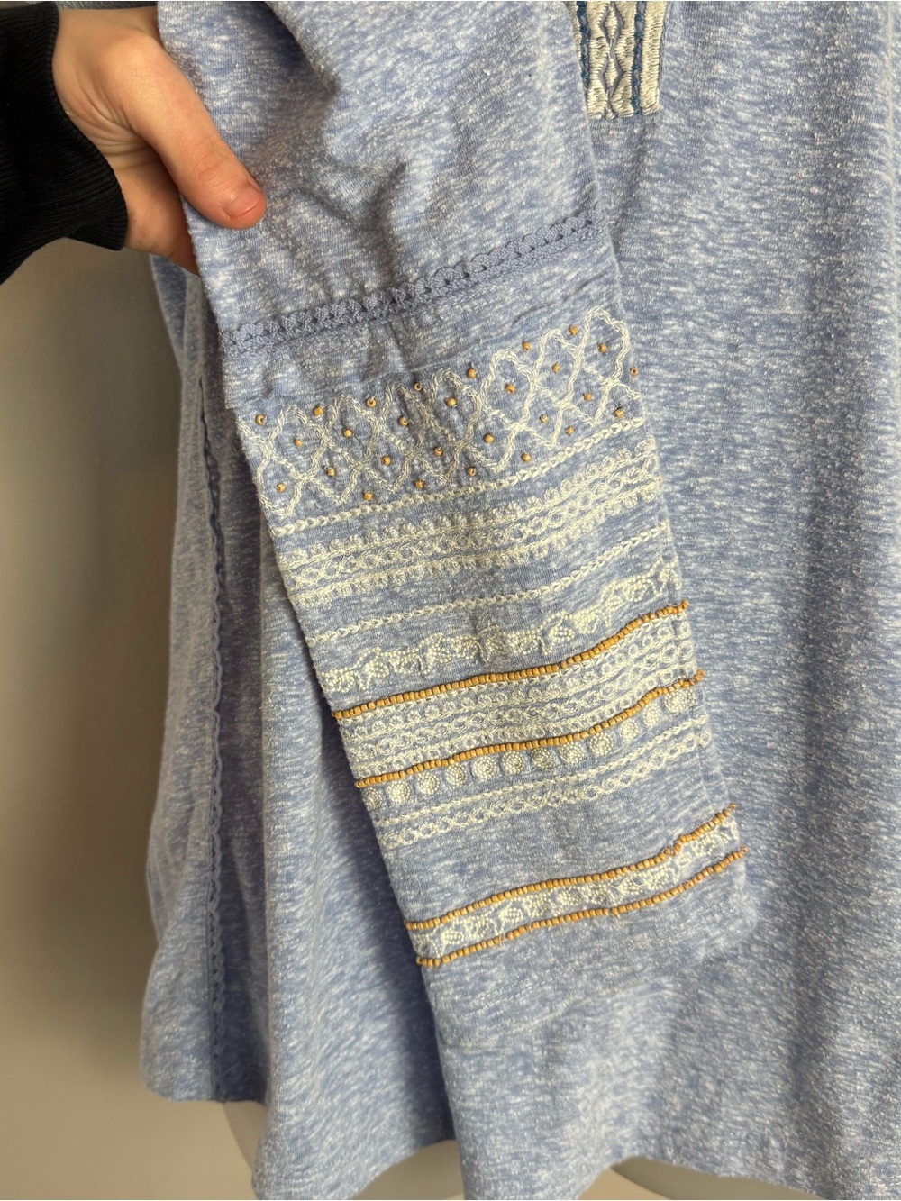 Sundance Embroidered Beaded Light Blue Long Sleeve Lace Trim Henley Top Size L - Picture 2 of 10